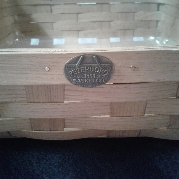 Peterboro Basket Company Square Short Basket with Plastic Liner and Handle - Picture 5 of 5